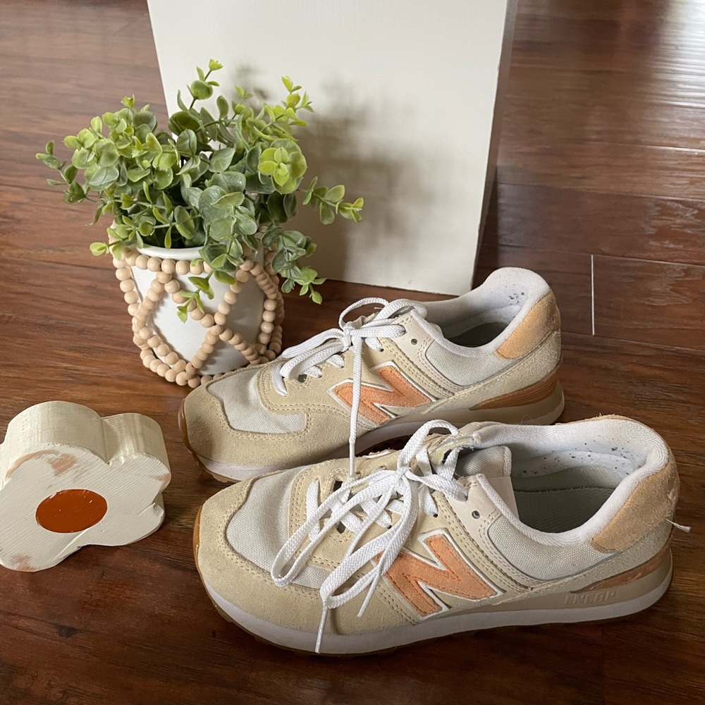 New Balance 574 - Calm Taupe Nimbus Cloud Colorway- Women’s 8